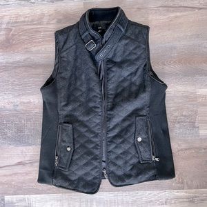 Thick Quilted Vest Dark Gray and Black with Moto Details Size: M Brand: Fate